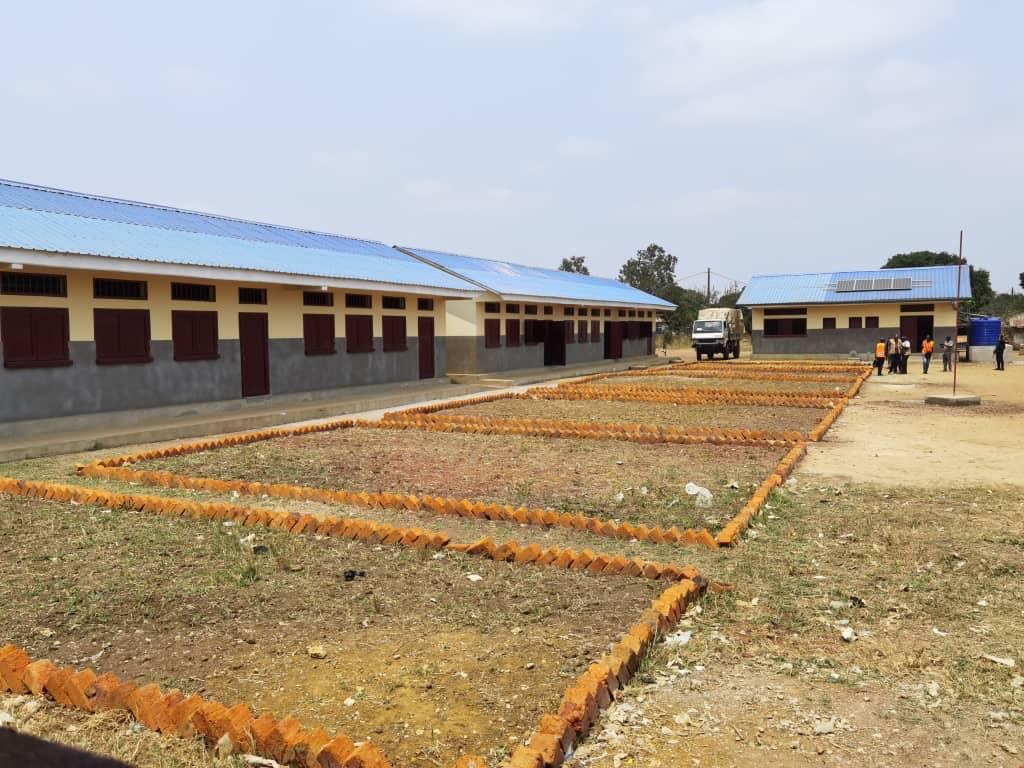 Construction des Écoles réalisations de La Congolaise de Construction SARL